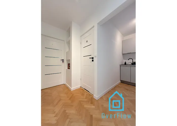 Orange 2 Minutes To Center & Seaside *